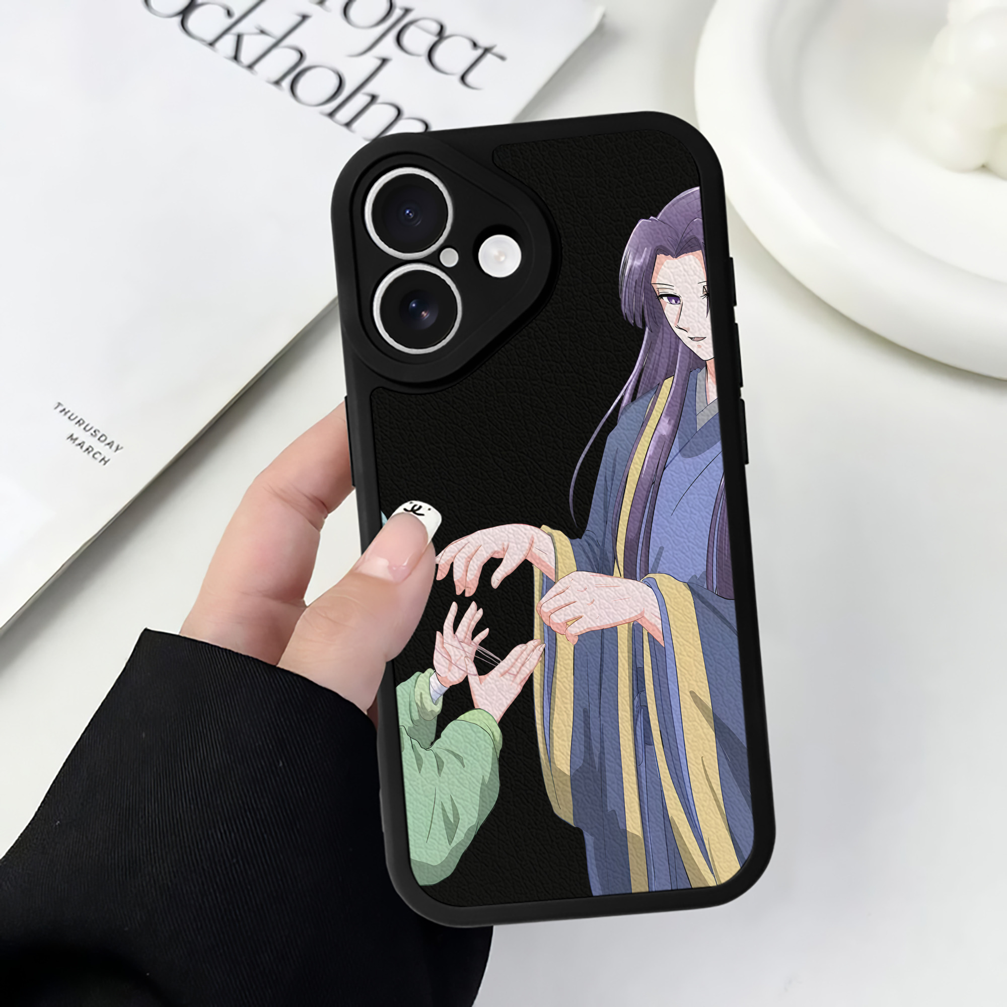 （画像用） 薬屋のひとりごと The Apothecary Diaries 【iPhone 16シリーズ対応】シリコンスマホケース（レザー調） 材質：シリコン